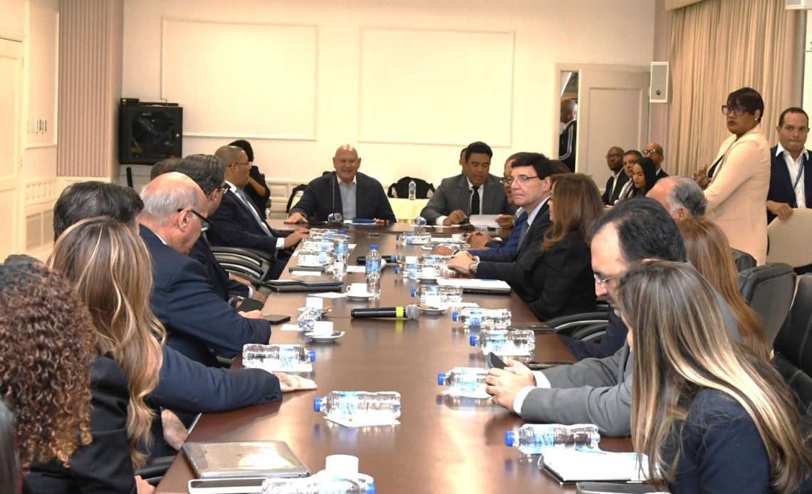 Comisión Especial del Senado escucha a sector empresarial para modificaciones al Código Laboral