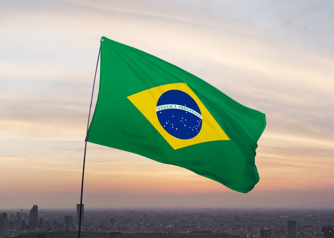 Ventas del comercio minorista aumentan 4.4% en Brasil en doce meses