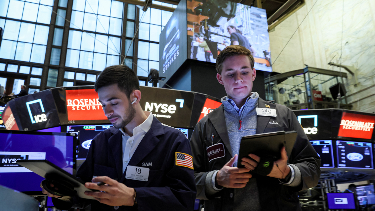 Wall Street cierra mixto en espera de datos de inflación