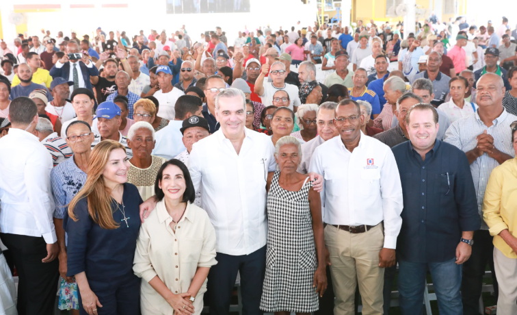 Gobierno lanza proyecto de titulación en el norte del Distrito Nacional, beneficiando a más de 30,000 personas