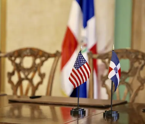 A pesar de dispensa, aplican arancel del 10 % a importaciones de República Dominicana A pesar de dispensa, aplican arancel del 10 % a importaciones de República Dominicana