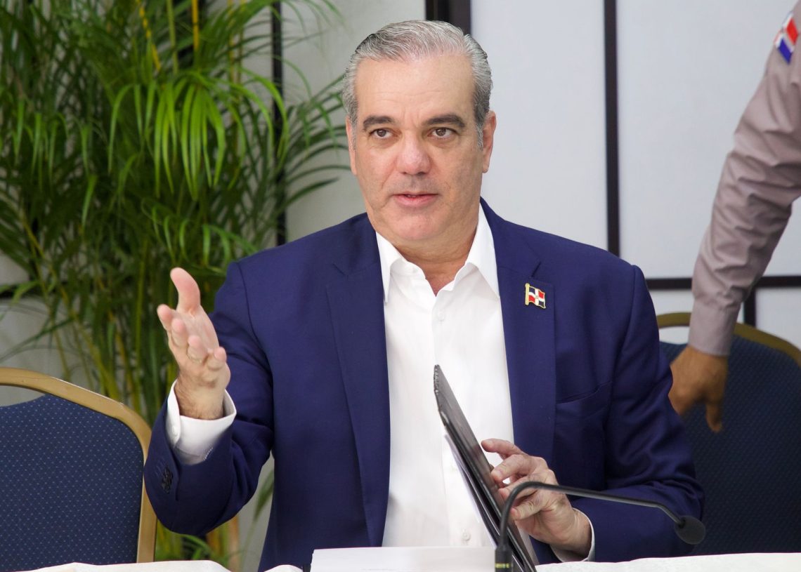 Abinader inaugurará línea de transmisión eléctrica, sucursal Banco de Reservas, un muelle, y otras obras en Montecristi