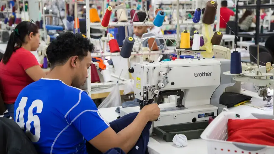 Advierten de colapso de la industria textil dominicana por competencia desleal desde China