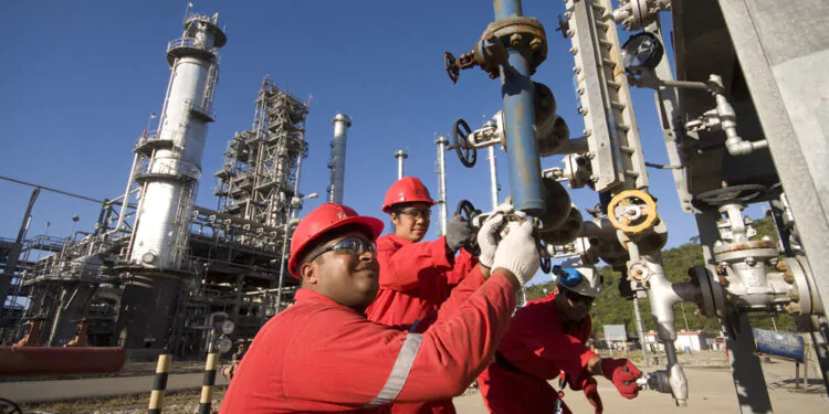 Trump prorroga importación de GLP desde Venezuela hasta septiembre