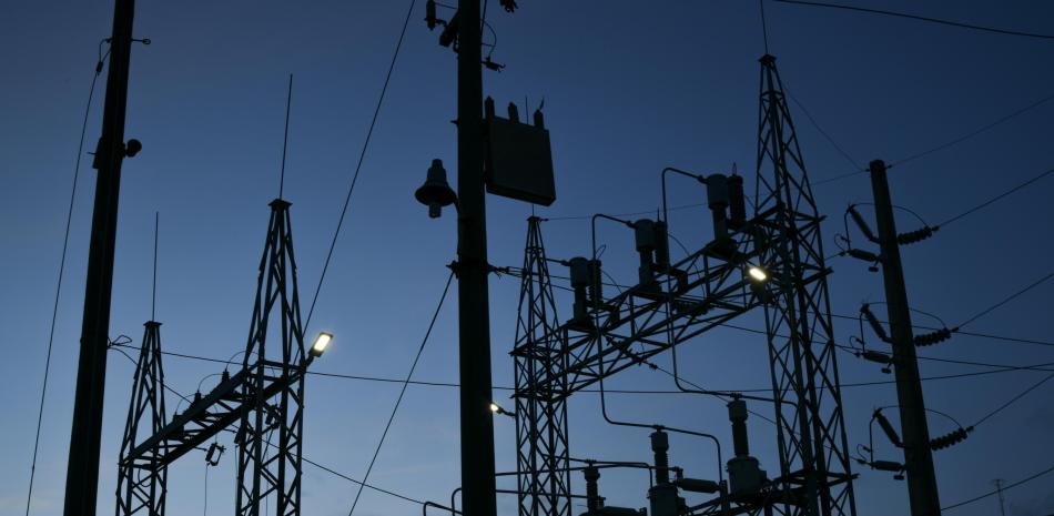 Apagones en RD aminoran, pero siguen en algunas zonas