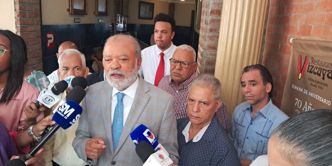 Comerciantes advierten más alzas de precios en productos por aumento de la tasa de cambio del dólar Comerciantes advierten más alzas de precios en productos por aumento de la tasa de cambio del dólar