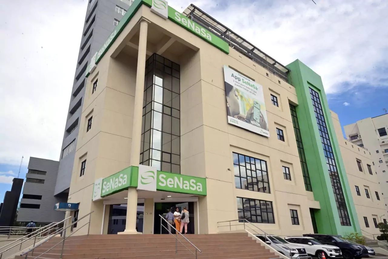 SeNaSa garantiza suministro de medicamentos pese a cancelación de contrato con Farmacard