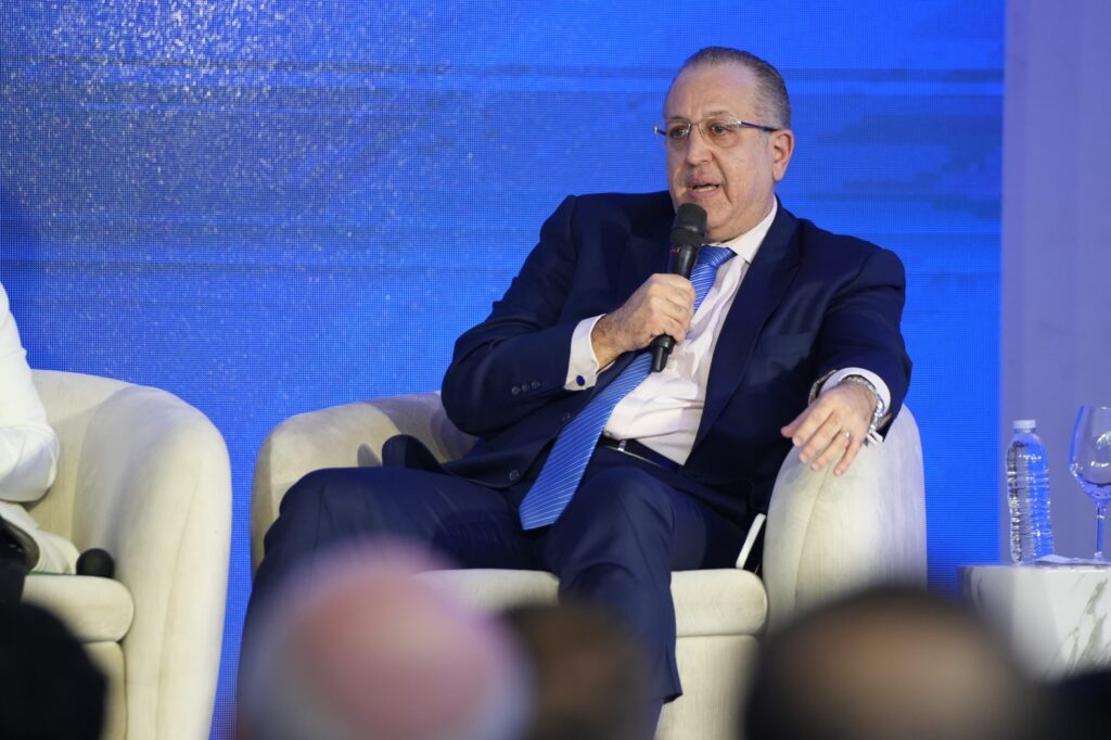 Magín Díaz asegura que país no está al borde de una crisis fiscal