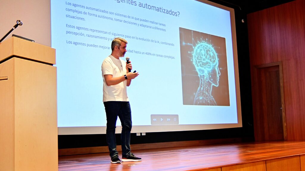 Promueven en conferencia el liderazgo empresarial con IA en RD Promueven en conferencia el liderazgo empresarial con IA en RD