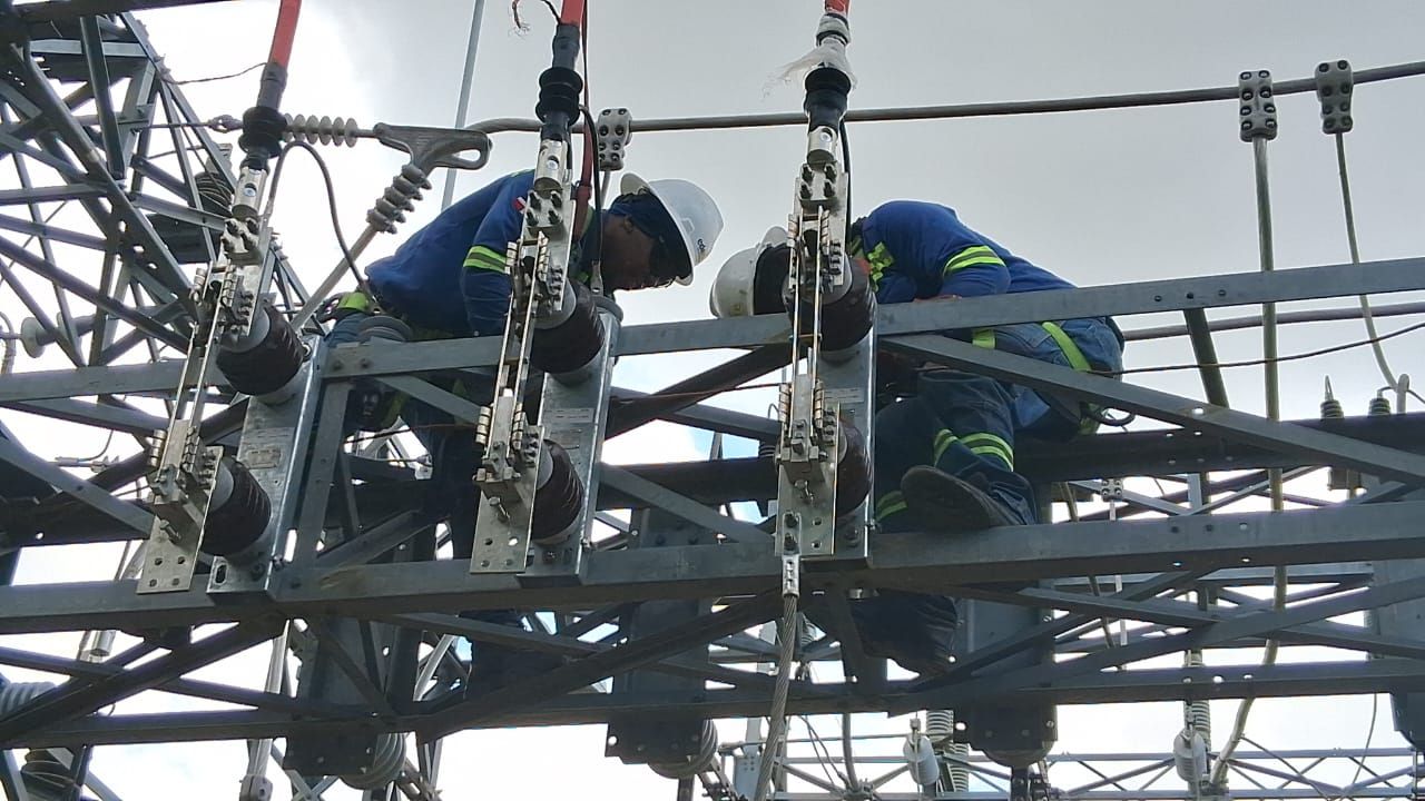 Edeeste inicia trabajos para reforzar suministro eléctrico en la Jacobo Majluta