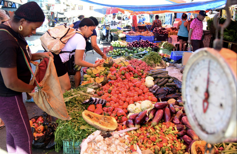 Onpeco insta al Estado a controlar precios de la canasta familiar ante el alza del dólar