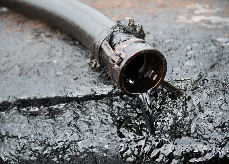 El petróleo de Texas sube un 0.59% tras el ataque de Israel contra Hamás en Catar El petróleo de Texas sube un 0.59% tras el ataque de Israel contra Hamás en Catar