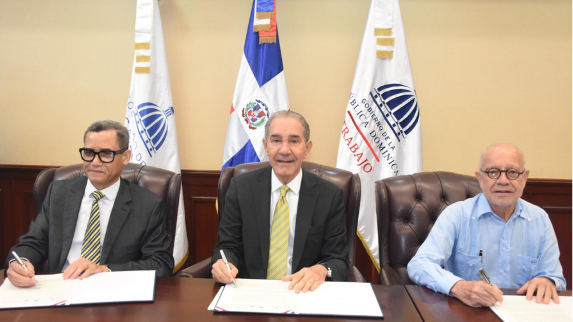 Gobierno y sector privado impulsan empleo y capacitación en región Este para el turismo