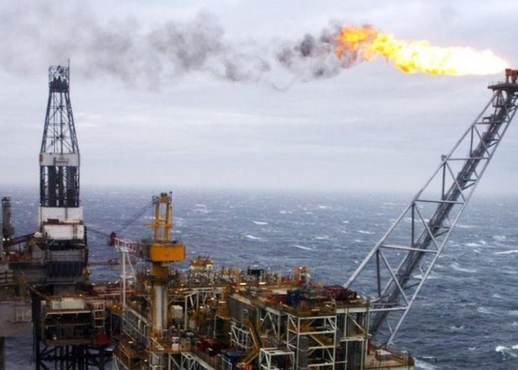 El petróleo de Texas baja un 0.3%, hasta US$59.91 el barril