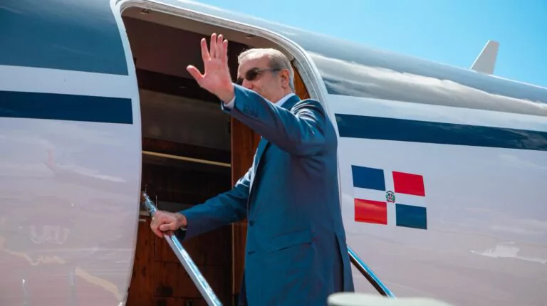 Abinader participará este jueves en reunión de semiconductores en California