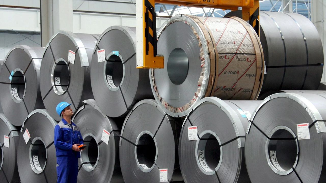 El productor de acero Algoma Steel despedirá a 1.000 empleados por los aranceles de EE.UU.