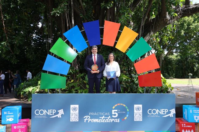 Reconocen a la Asociación Cibao por Programa financiero Reconocen a la Asociación Cibao por Programa financiero