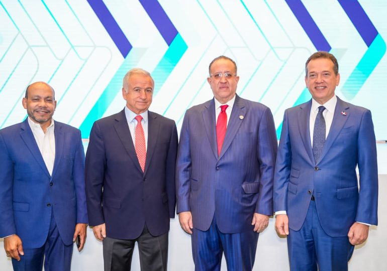 Exministro de Hacienda de Chile, Felipe Larraín, destaca fortalezas económicas de RD en el contexto actual