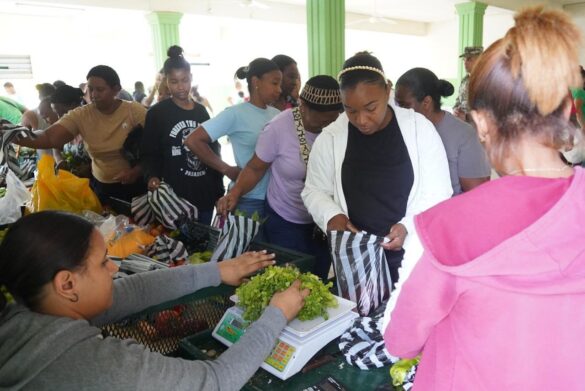 Inespre cierra ferias agropecuarias con amplio impacto social y alivio directo al bolsillo de las familias Inespre cierra ferias agropecuarias con amplio impacto social y alivio directo al bolsillo de las familias