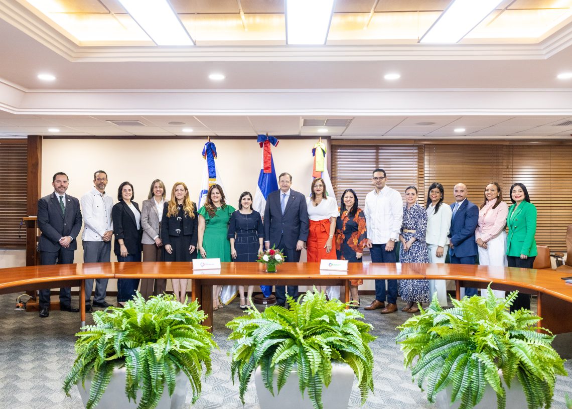 Banco BHD y ProDominicana firman acuerdo para impulsar pymes lideradas por mujeres