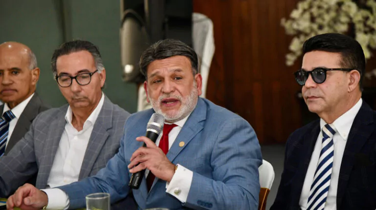 Comerciantes amenazan con paro de 48 horas si no modifican la Ley de Residuos Sólidos