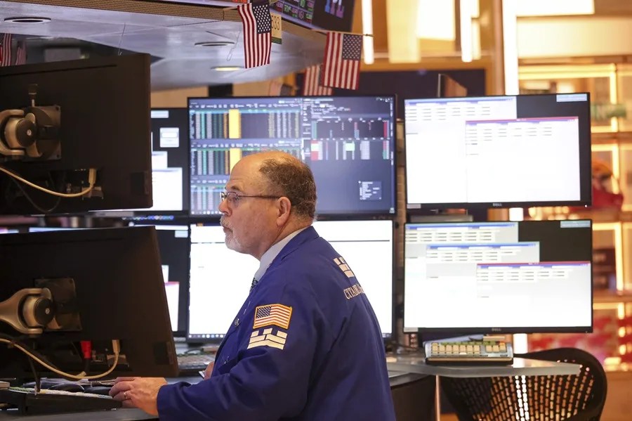 Wall Street sube más del 1,2 % al cierre tras anunciar Trump un acuerdo sobre Groenlandia