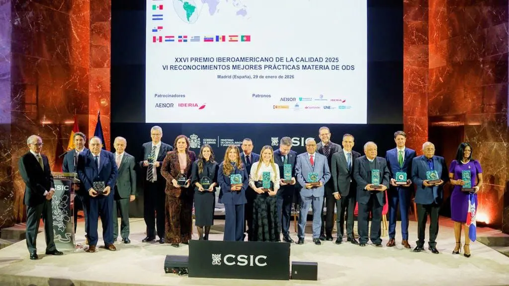 2025 en categoría Oro