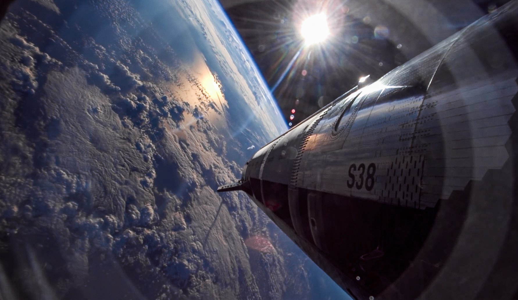 Musk fusiona a dos de sus compañías para llevar la IA al espacio