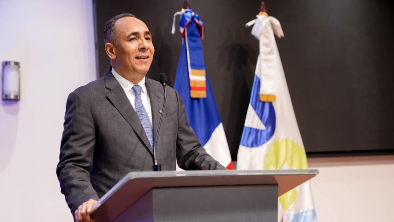 Director de Aduanas destaca puerto digital de Google como hito para RD Director de Aduanas destaca puerto digital de Google como hito para RD