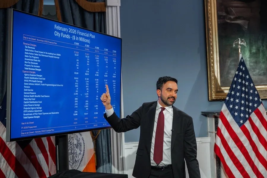 Mamdani propone subir los impuestos a la propiedad en Nueva York por el déficit presupuestario Mamdani propone subir los impuestos a la propiedad en Nueva York por el déficit presupuestario