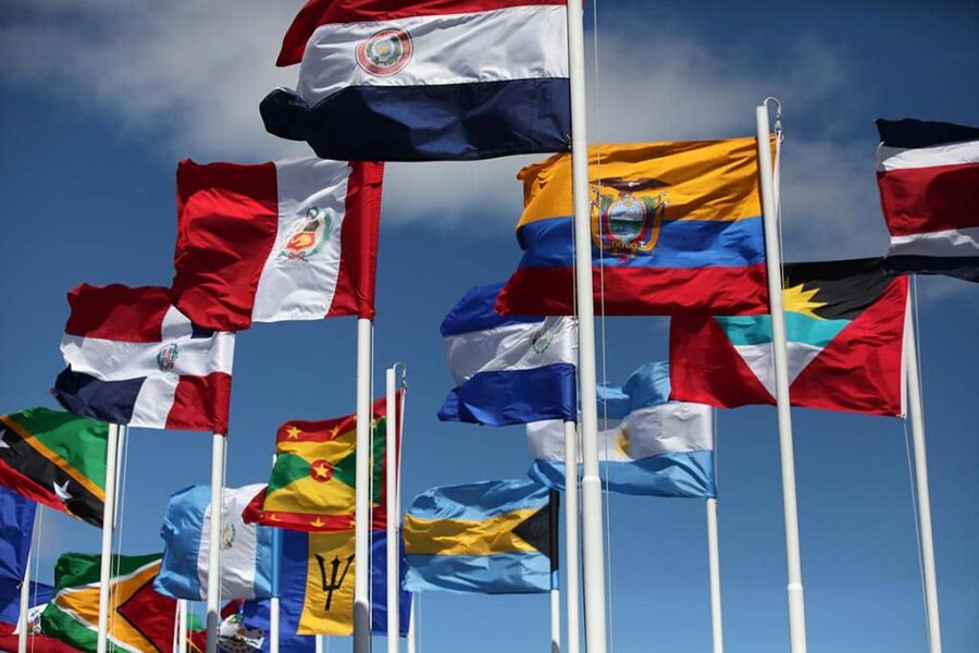 América Latina y el Caribe enfrentan un 2026 lleno de incertidumbre, pero con oportunidades para el desarrollo América Latina y el Caribe enfrentan un 2026 lleno de incertidumbre, pero con oportunidades para el desarrollo