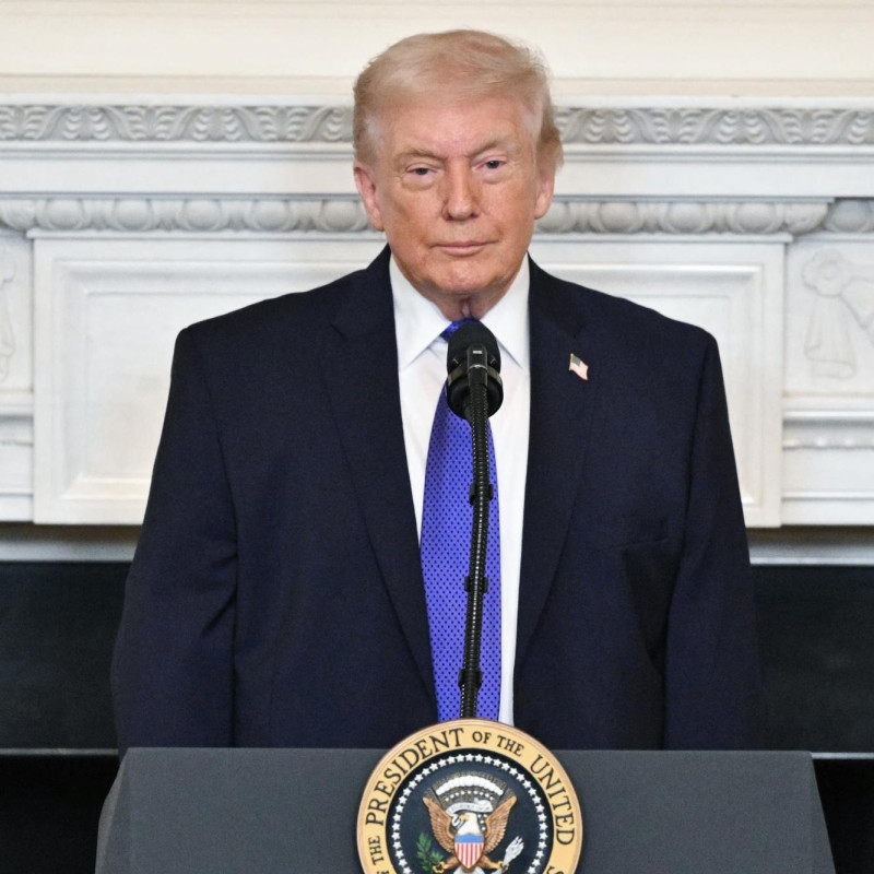 Trump condena fallo en contra de sus aranceles y anuncia nueva tasa global del 10 % Trump condena fallo en contra de sus aranceles y anuncia nueva tasa global del 10 %