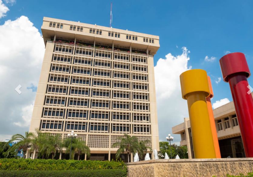 BCRD mantiene tasa en 5.25 % ante incertidumbre global y alza del petróleo BCRD mantiene tasa en 5.25 % ante incertidumbre global y alza del petróleo