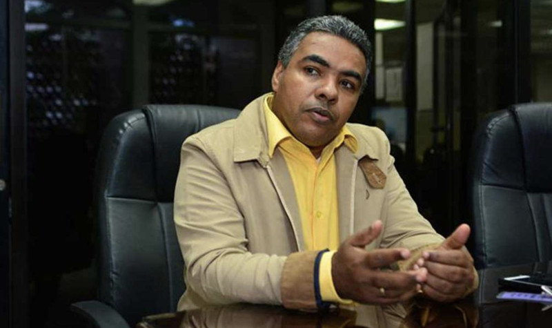 Pérez Figuereo sugiere mesa de trabajo para hacer frente a efectos del alza del crudo en RD Pérez Figuereo sugiere mesa de trabajo para hacer frente a efectos del alza del crudo en RD