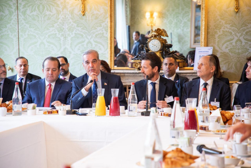 Abinader se reúne con empresarios franceses que reconocen a RD como destino de inversión en el Caribe