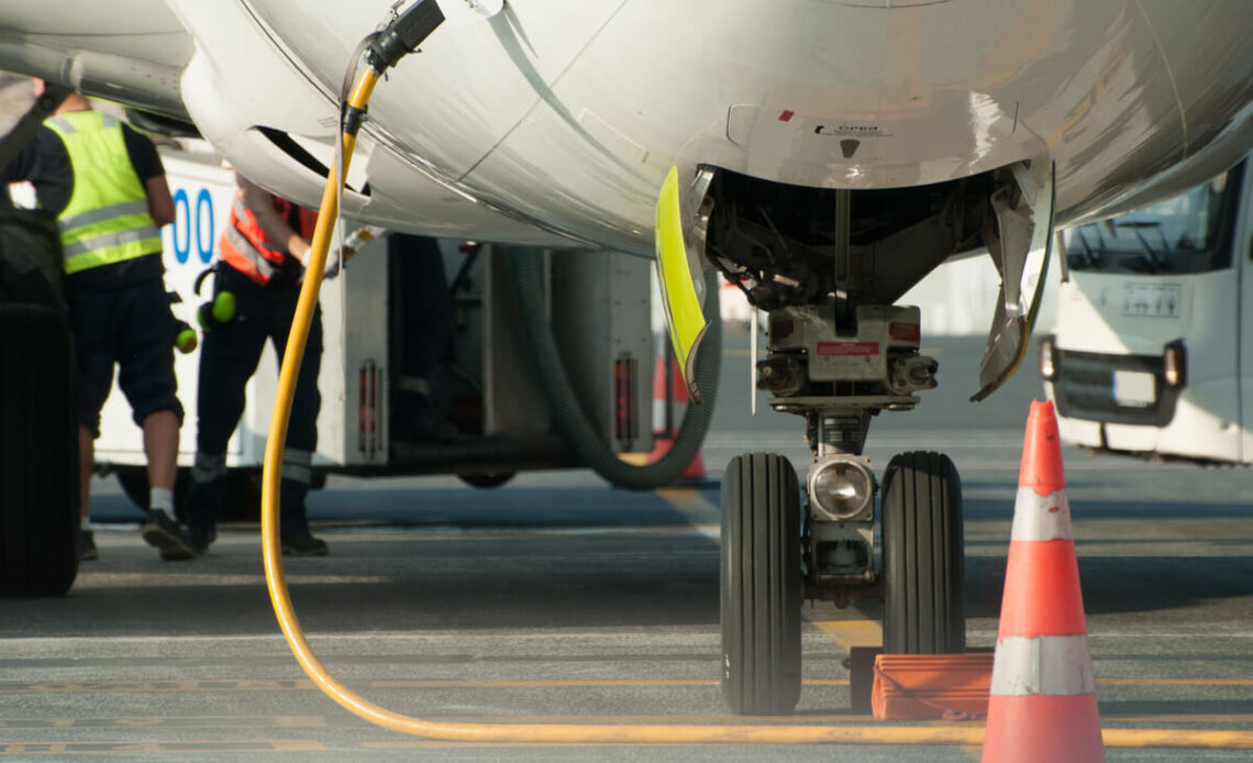 ADLA afirma incremento del combustible aéreo en RD se debe a tensiones por Medio Oriente