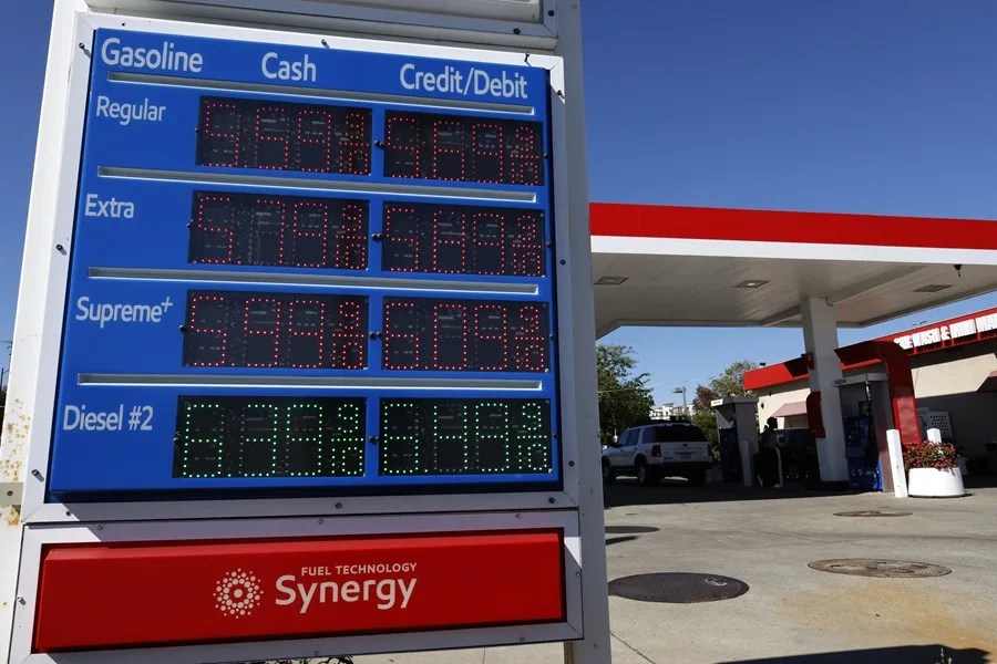 La gasolina en EE.UU. alcanza los 3,88 dólares por galón, el precio más alto desde 2022 La gasolina en EE.UU. alcanza los 3,88 dólares por galón, el precio más alto desde 2022