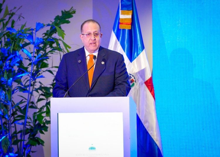 Gobierno evaluaría eliminar impuestos al ahorro, seguros de vida y anticipo de mipymes