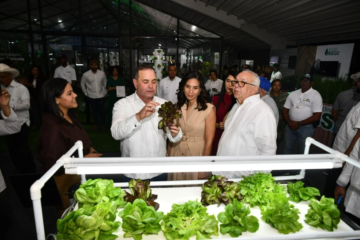 Banco Agrícola impulsa modernización agropecuaria con préstamos al 6% en Feria Agropecuaria 2026