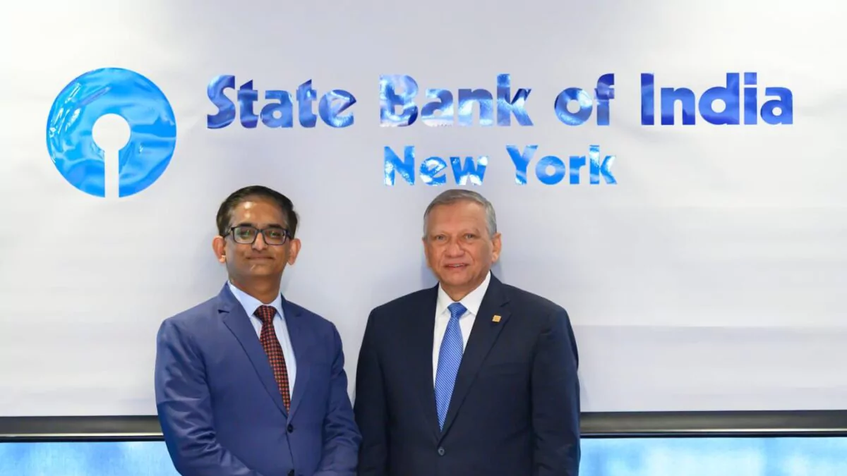 Leonardo Aguilera realiza visita al State Bank of India en Nueva York para fortalecer relaciones internacionales