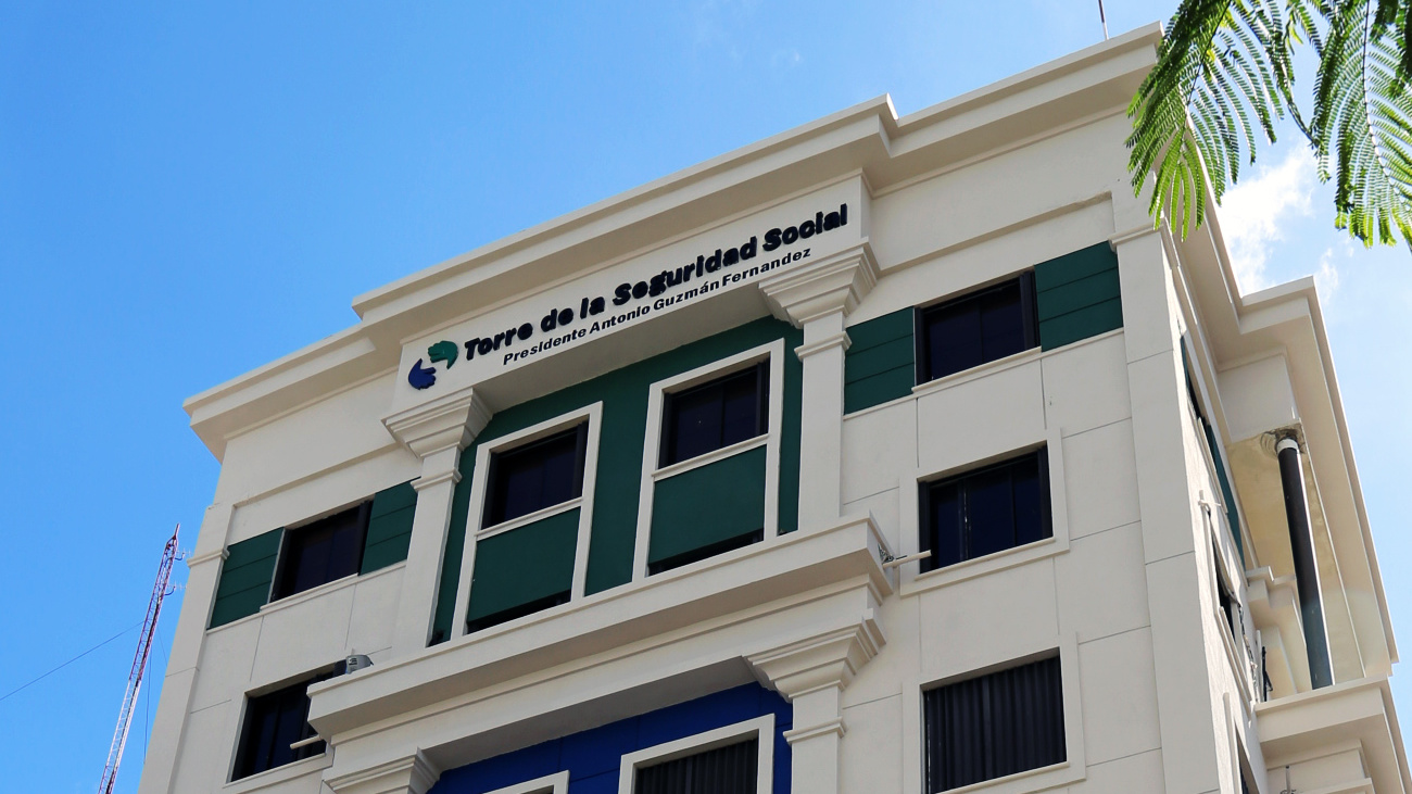 CNSS amplía cobertura de medicamentos de alto costo para enfermedades no oncológicas hasta RD$1,000,000 CNSS amplía cobertura de medicamentos de alto costo para enfermedades no oncológicas hasta RD$1,000,000