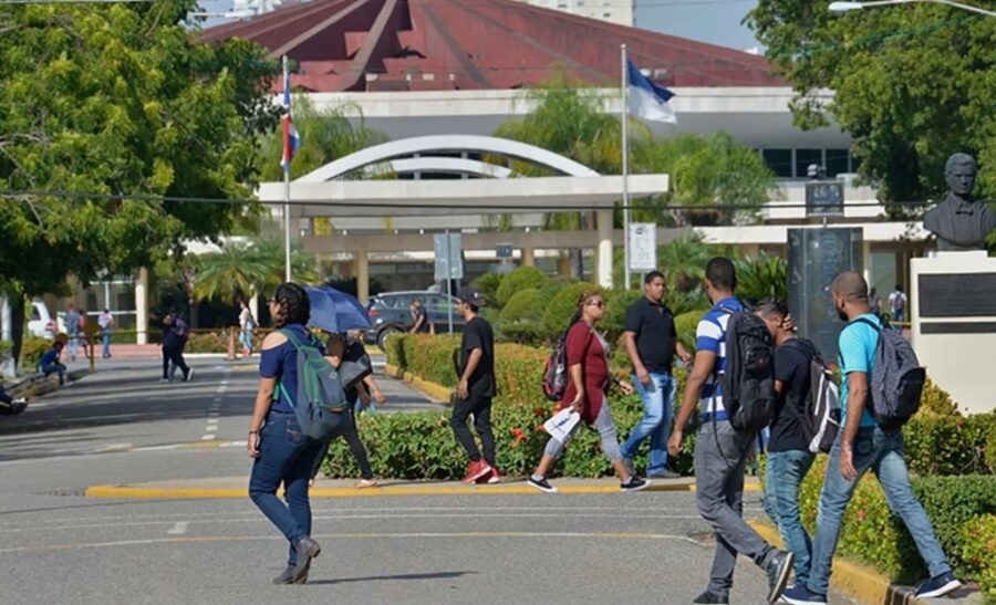 País tiene más de 3.7 millones de jóvenes; mayoría se concentra en provincias con alto crecimiento económico