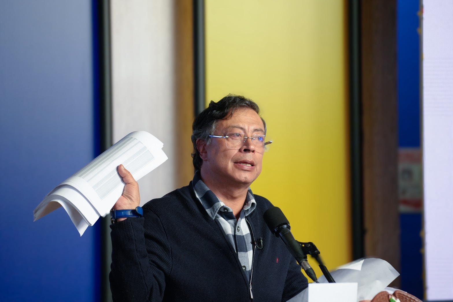 Colombia responde a Ecuador: aumentará a 100% los aranceles contra sus productos Colombia responde a Ecuador: aumentará a 100% los aranceles contra sus productos