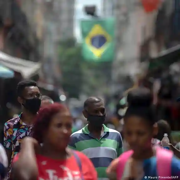 Lula presenta proyecto para reducir jornada laboral a 5 días Lula presenta proyecto para reducir jornada laboral a 5 días