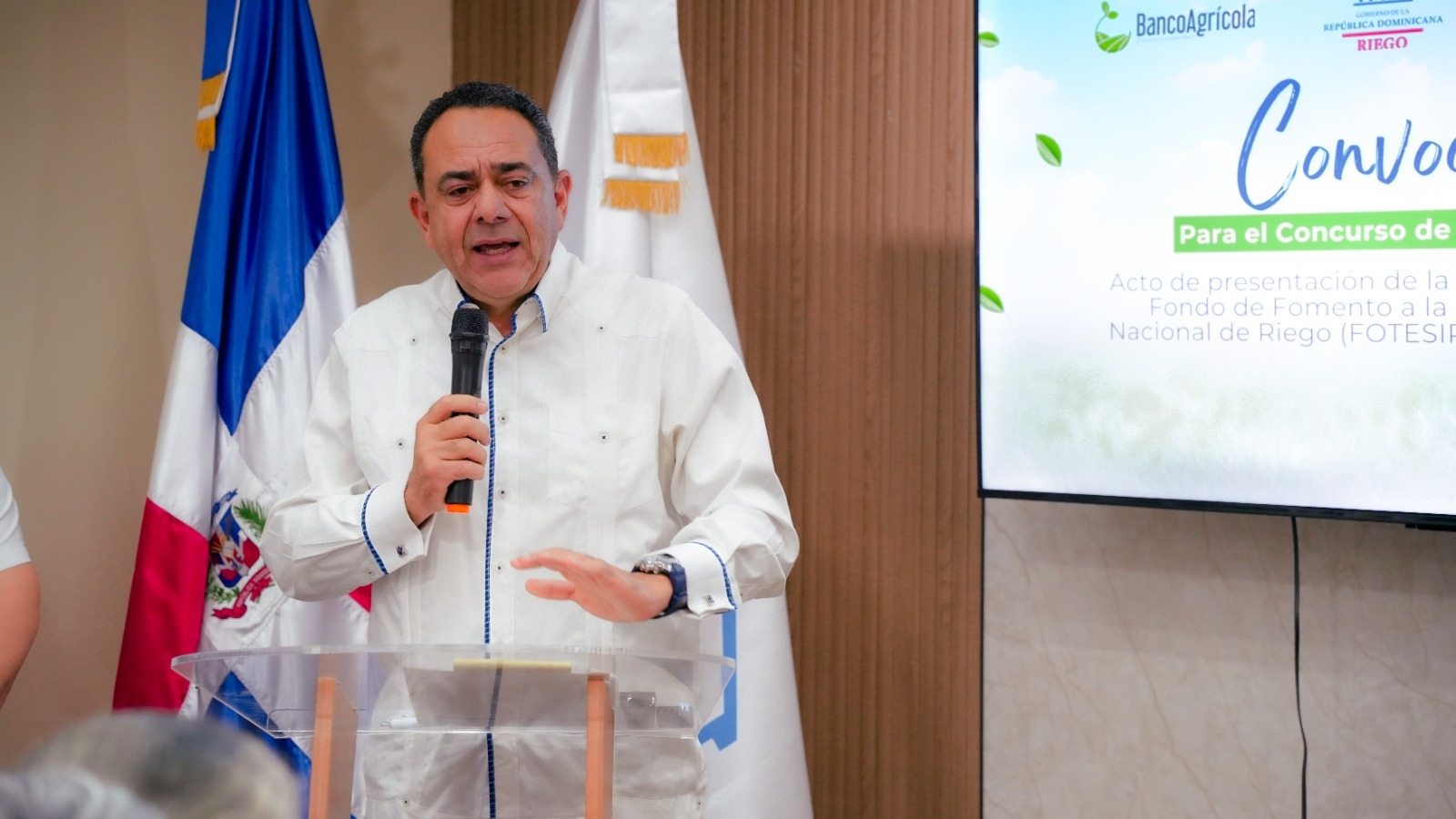 Gobierno destina RD$30 millones para dinamizar sector lechero con riego tecnificado