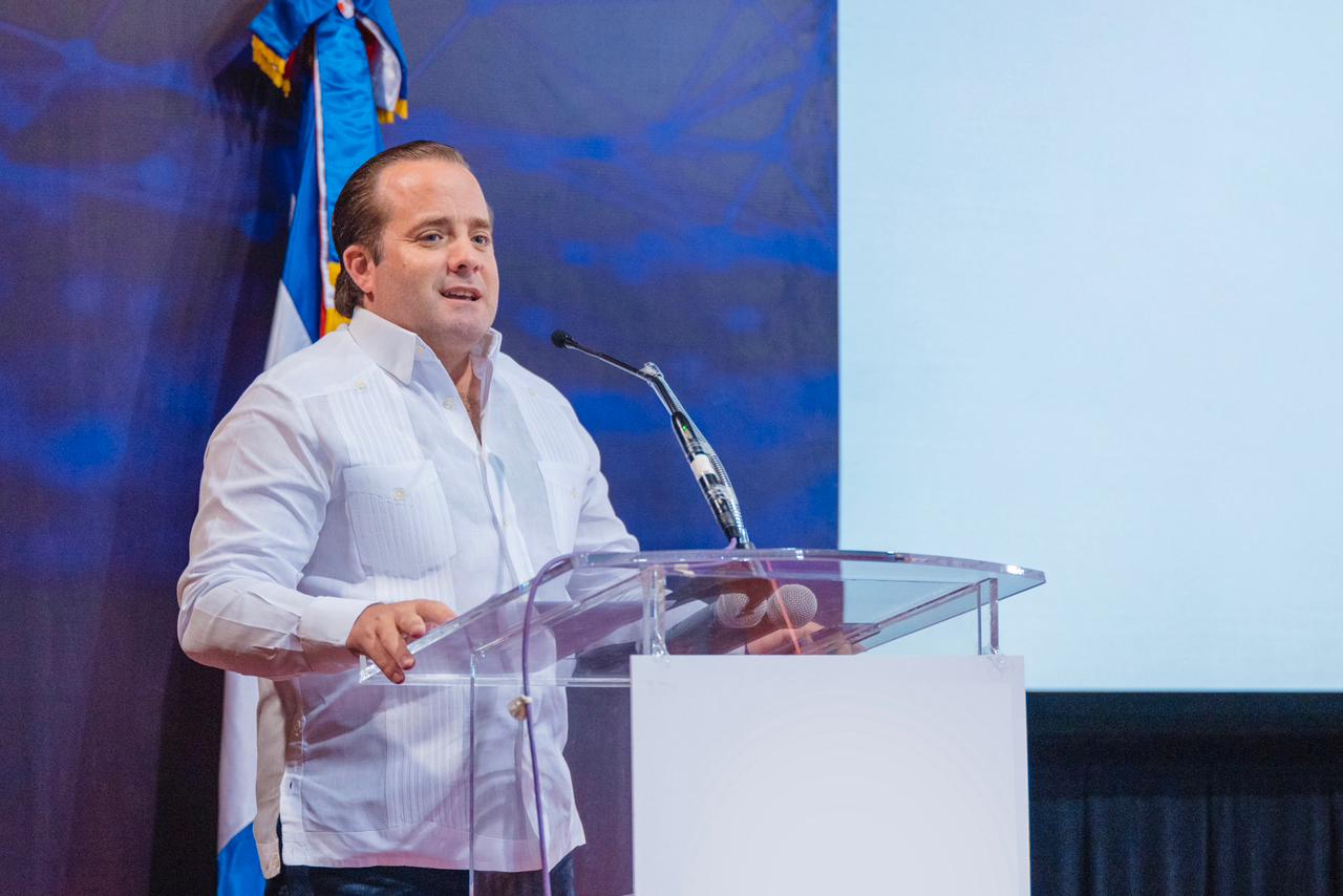 Gobierno intensifica diálogo con sectores para mitigar impacto del alza del petróleo Gobierno intensifica diálogo con sectores para mitigar impacto del alza del petróleo