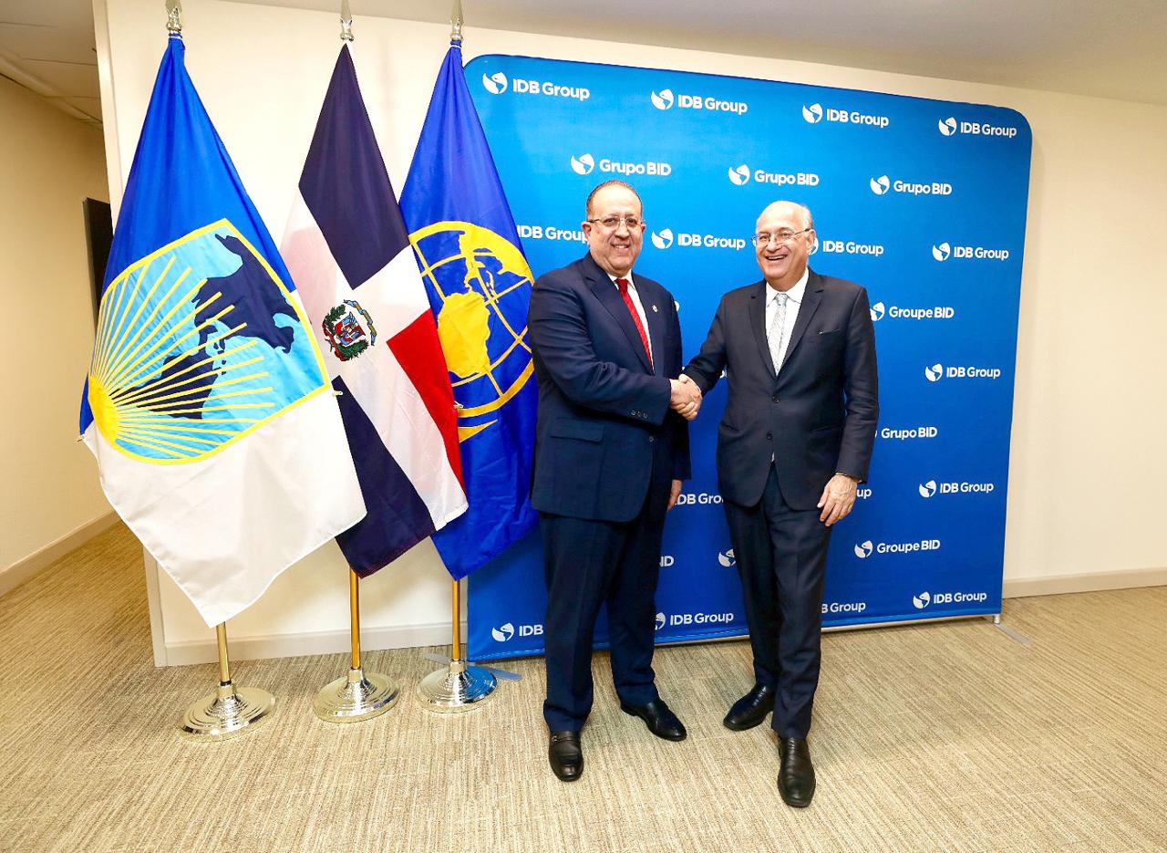 RD dialoga con Banco Mundial y FMI por crisis global