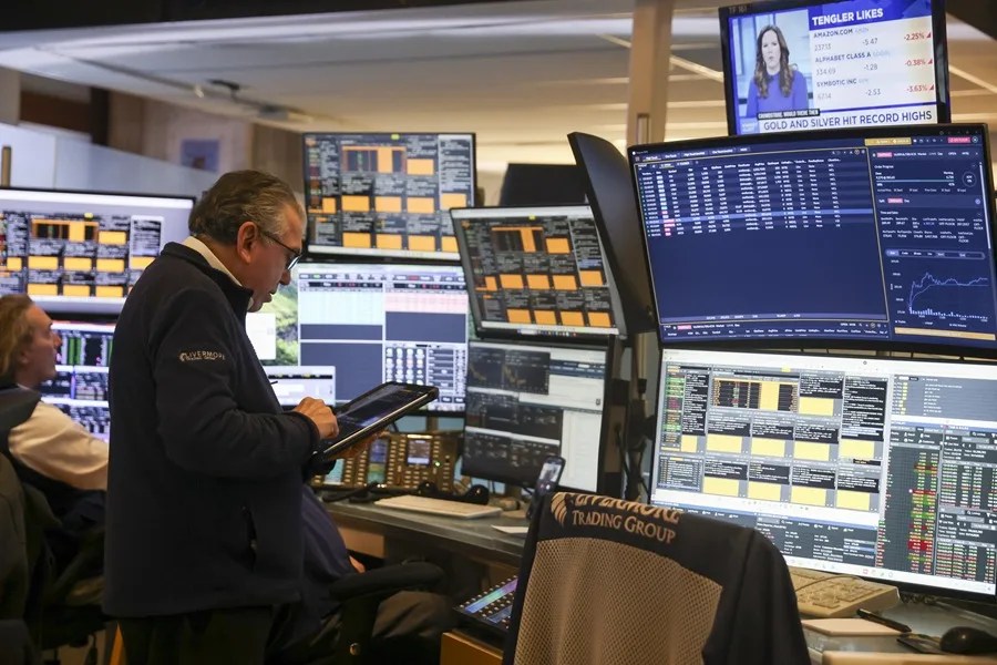 Wall Street remonta un 2 % tras aceptar Trump alto el fuego si Irán reabre Ormuz