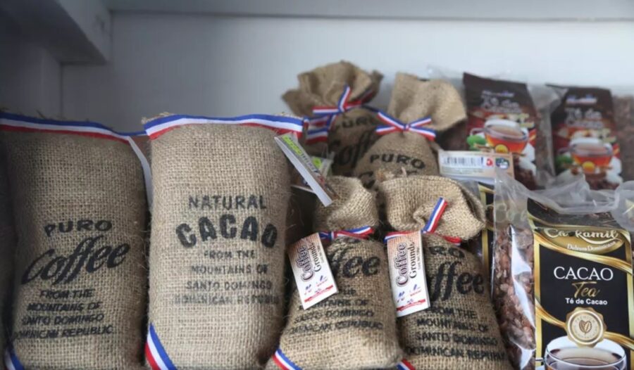Precio del cacao cae hasta un 60% y preocupa al sector exportador Precio del cacao cae hasta un 60% y preocupa al sector exportador