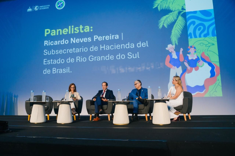 Administraciones tributarias apuestan por servicios simples, digitales y centrados en la gente Administraciones tributarias apuestan por servicios simples, digitales y centrados en la gente